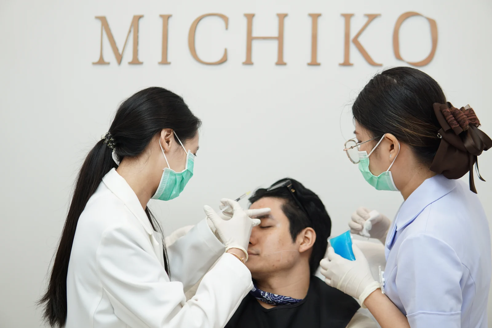 Forehead injection session at MICHIKO