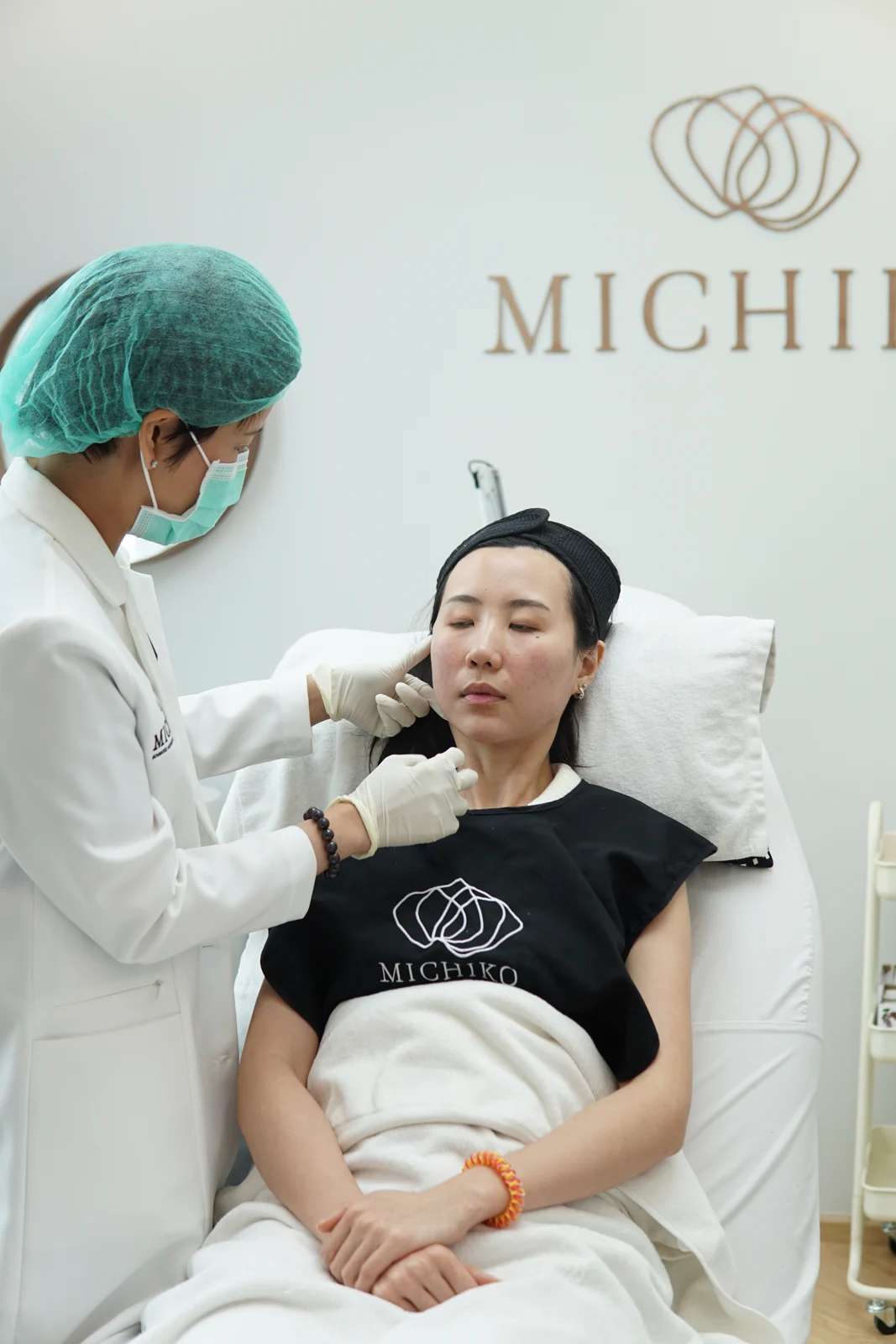 MICHIKO consultation or treatment photograph